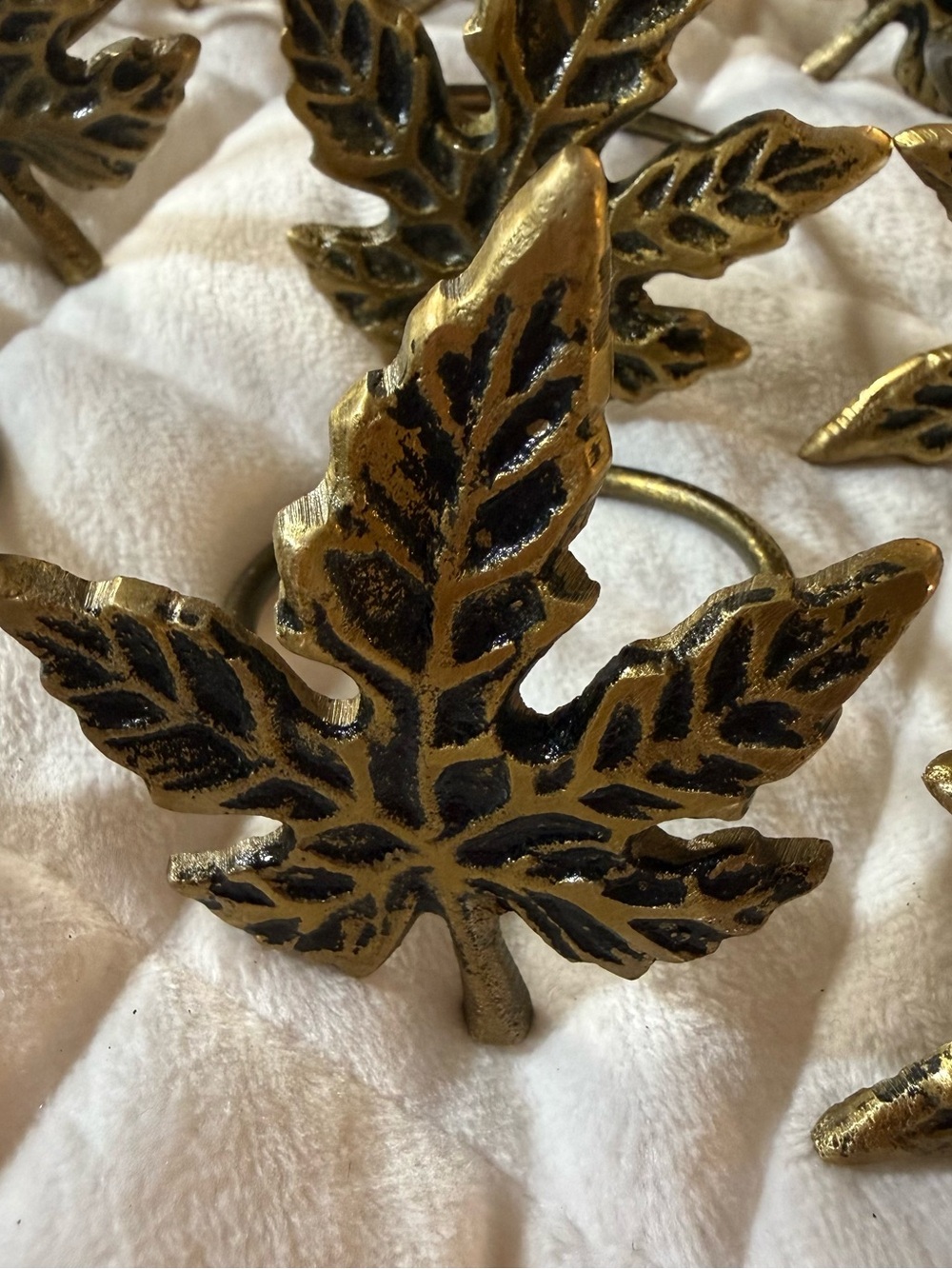 VTG Antique Brass Maple Leaf Napkin Rings Bulk Lot of 23 Fall Thanksgiving Decor
